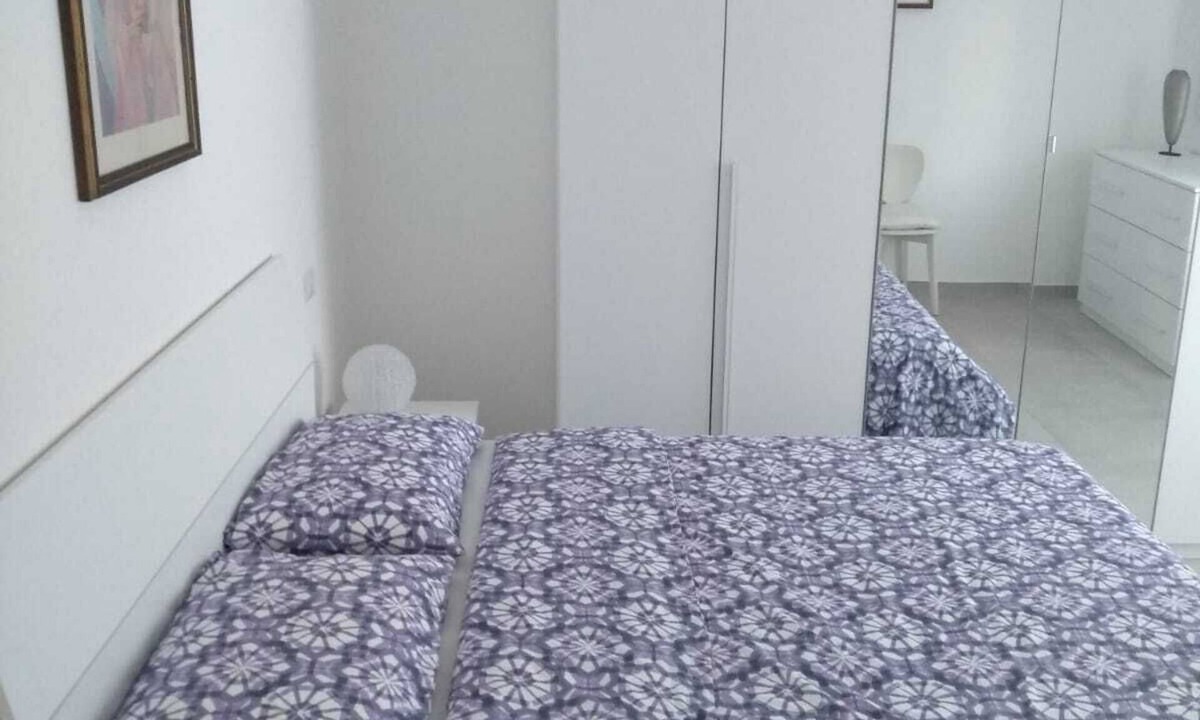 Porto Potenza Picena Bed & Breakfast | The Angel B&B, 80sqm apartment 200m from the sea.