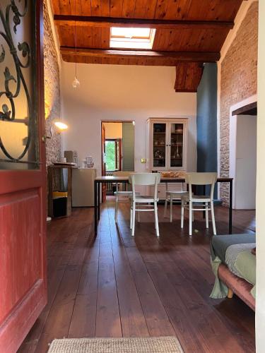 Poggio San Marcello House | The Bookhouse Home Bb
