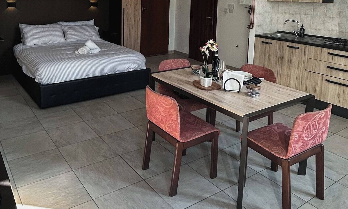 Vercelli Apartment | The Cat and the Fox: cozy apartment between downtown and station