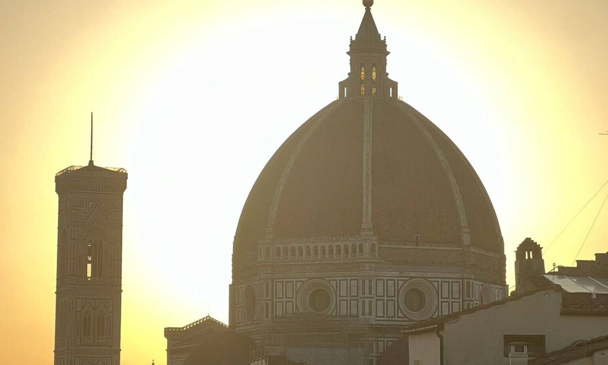 Santa Croce Apartment | The dome in the face