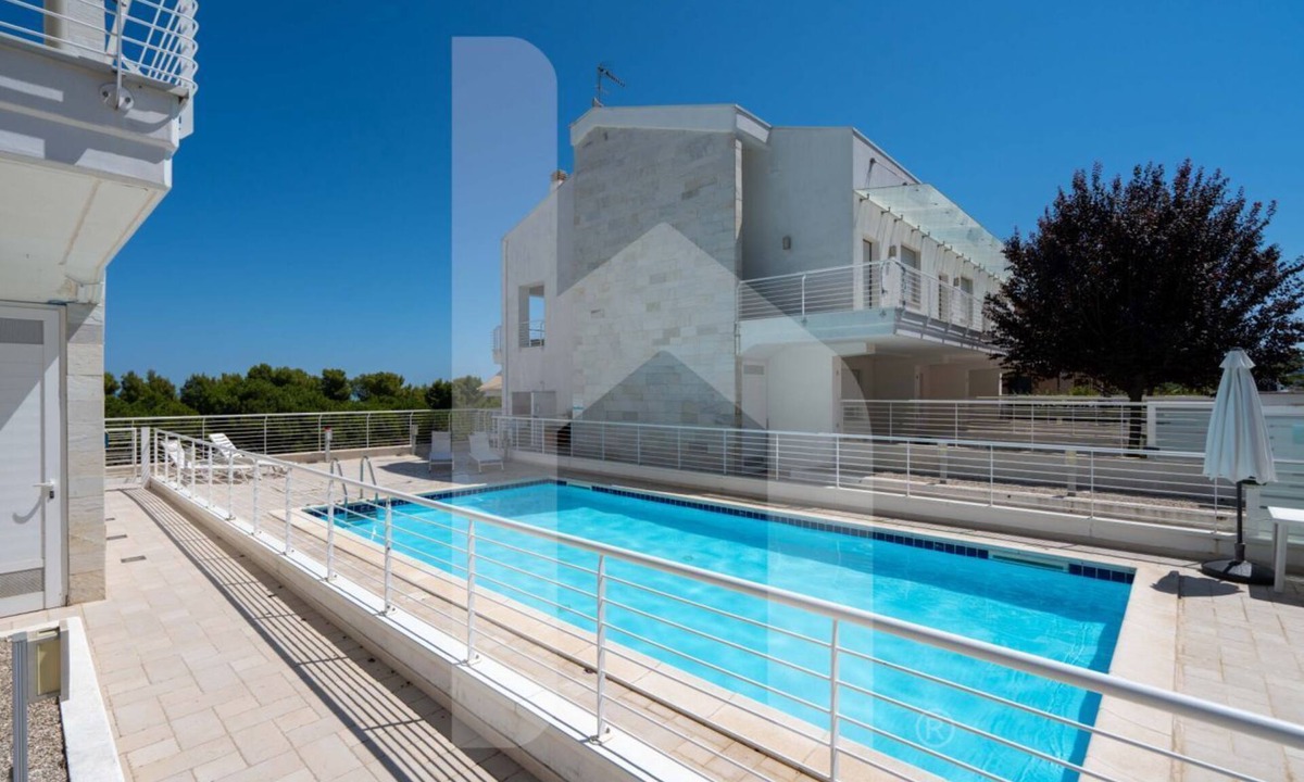 Foggetta Apartment | The recently-built Résidence Cerrano Park consists of two buildings with 12 three-room apartments, and offers guests the unique opportunity to have breakfast while enjoying a breathtaking view of the m
