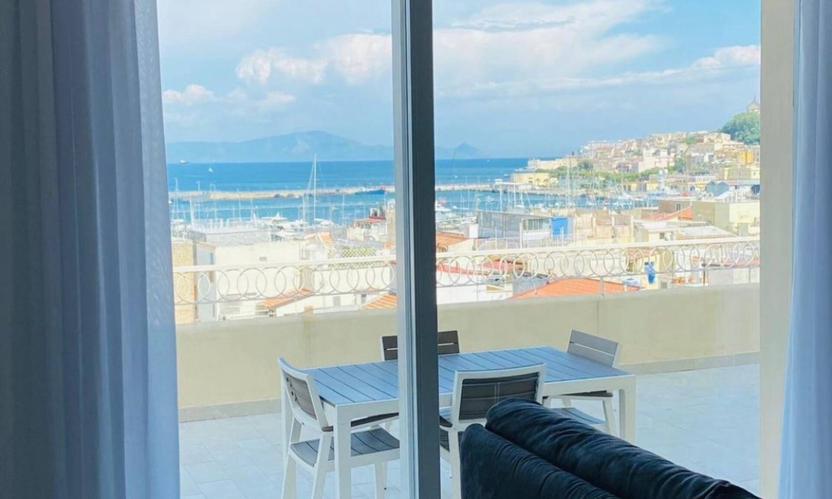 Gaeta Apartment | The Terrace by the Sea