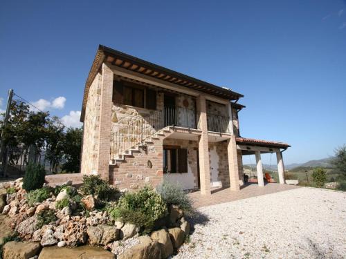 Cagli Villa | Timeless villa in Cagli with garden and swimming pool