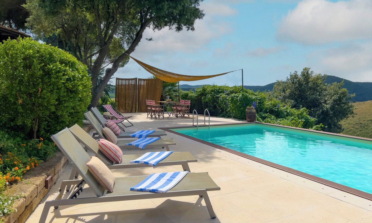 Magliano in Toscana House | Traditional Tuscan villa on hill with pool