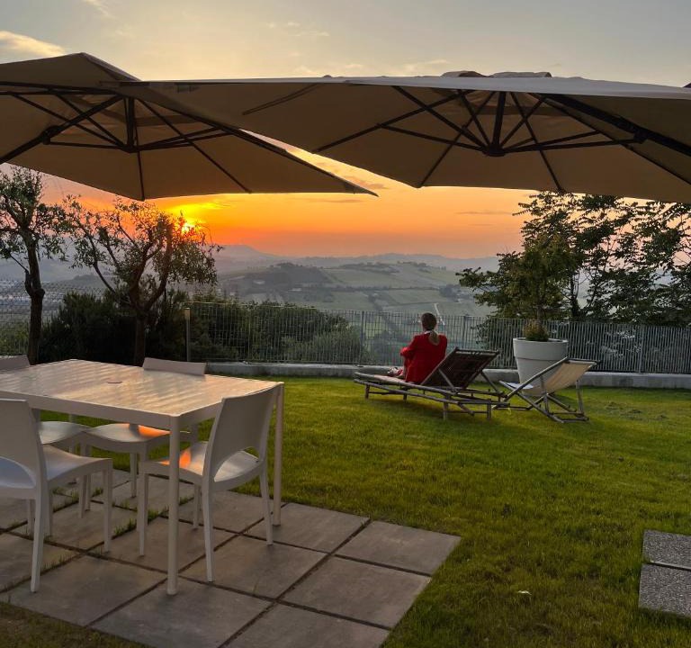 Camerano Apartment | Tramonto - Soggiorni Le Grotte