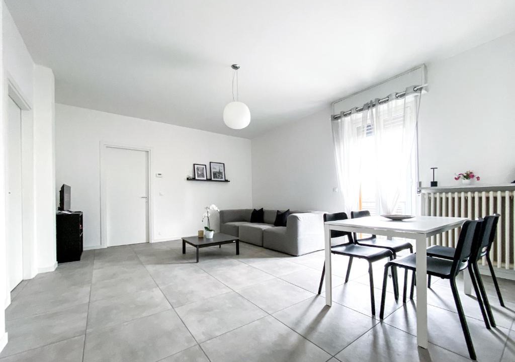 Cava Manara Apartment | Tre Re - Spazioso appartamento con parcheggio