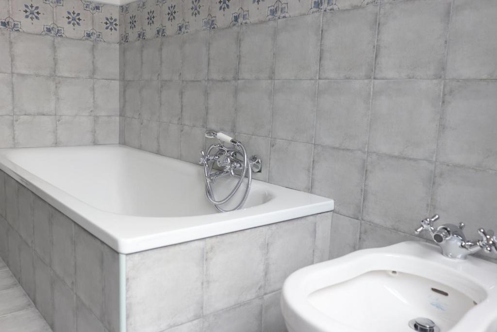 Repubblica Bed & Breakfast | Trevi Grand Blu Suite B&B