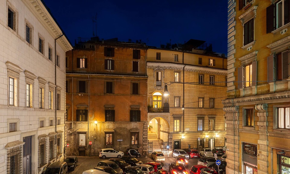 Roman Ghetto House | Tula Inn