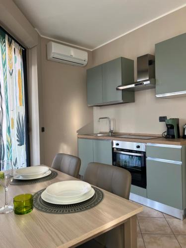 Cenisia Apartment | Turin Bicerin Green