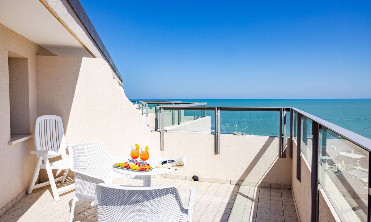 Pesaro Hotel | UNAHOTELS Imperial Sport Hotel