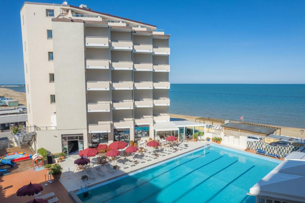 Pesaro Hotel | UNAHOTELS Imperial Sport Hotel