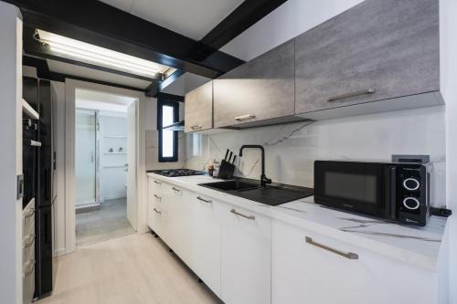 Falconara Marittima Apartment | V9 Loft Luxury - 300mt da mare, centro e stazione