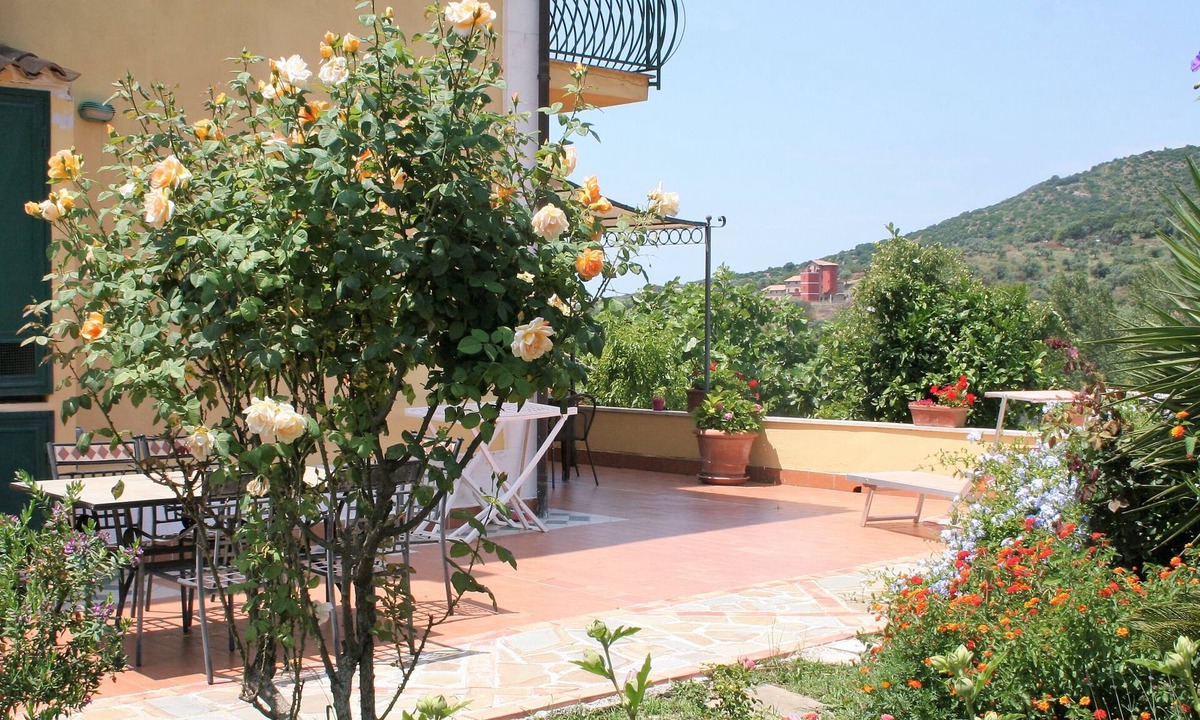Alani Apartment | Vacation apartment in former winery with sea view