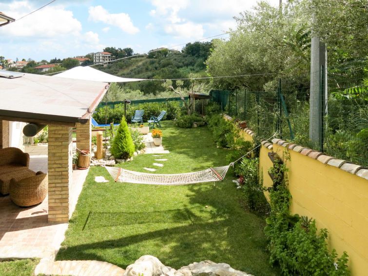 Lanciano House | Vacation home Casa Sunflower (ANO102) in Asciano - 3 persons, 1 bedrooms