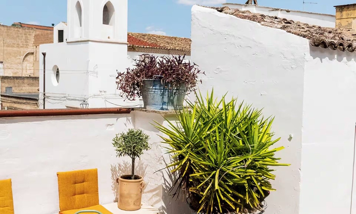 Bernalda Apartment | Vacation home in the historic center