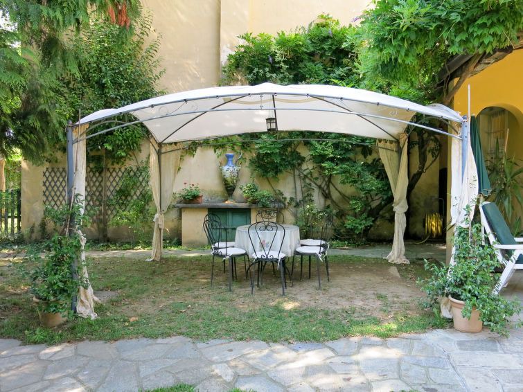 San Giorgio Canavese House | Vacation home Casa del Castello (SGV100) in San Giorgio Canavese - 5 persons, 3 bedrooms