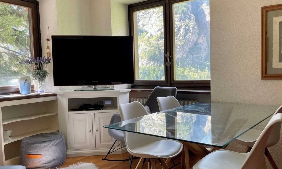 Courmayeur Apartment | View Mont Blanc | Parking | 0.6km from Center
