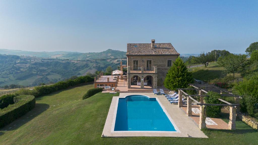 Smerillo Villa | Villa Broad Lea - Private Pool & Amazing Landscape View