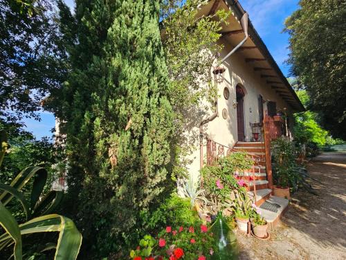 Gallignano Apartment | Villa Carla - vicino alla Riviera del Conero e ai Colli dell' Infinito