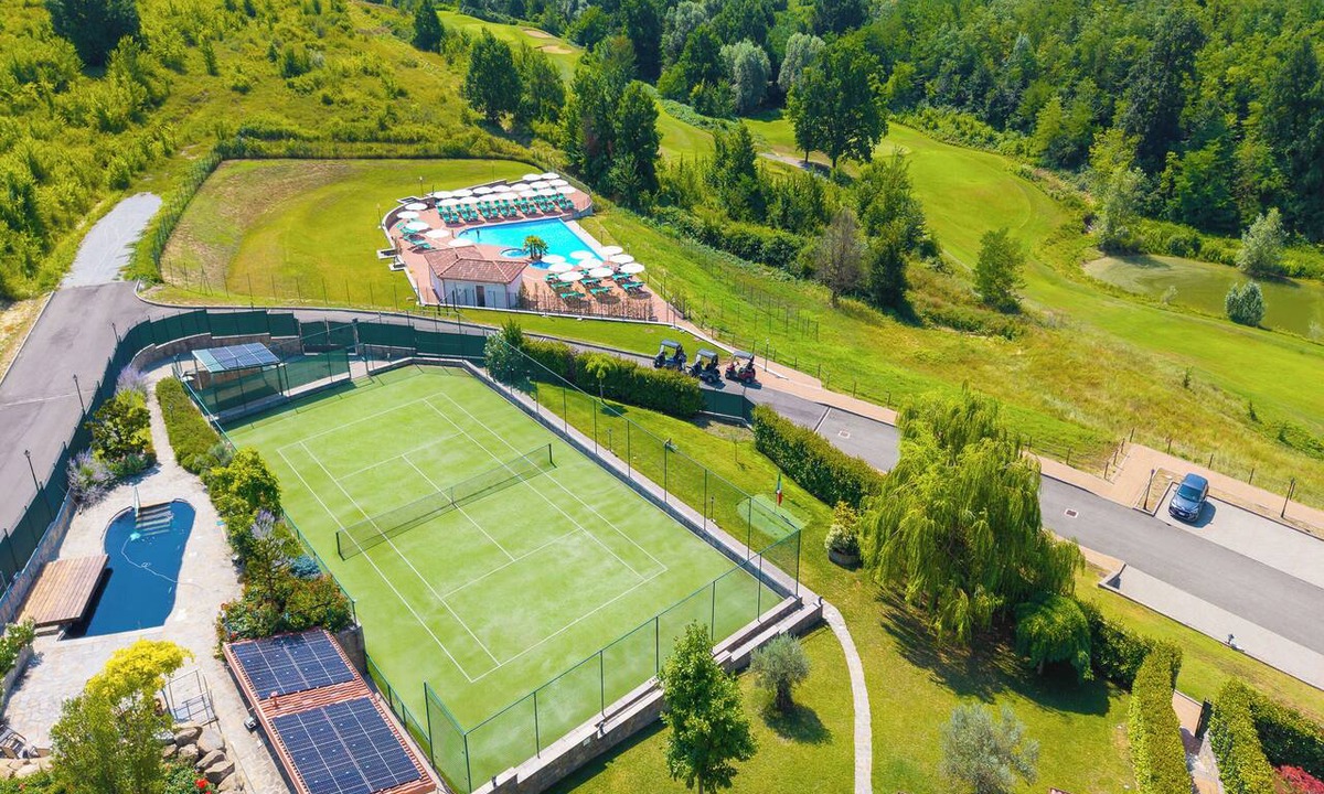 Castelletto d'Orba Hotel | Villa Carolina Golf View 13, Castelletto d’Orba, Italy