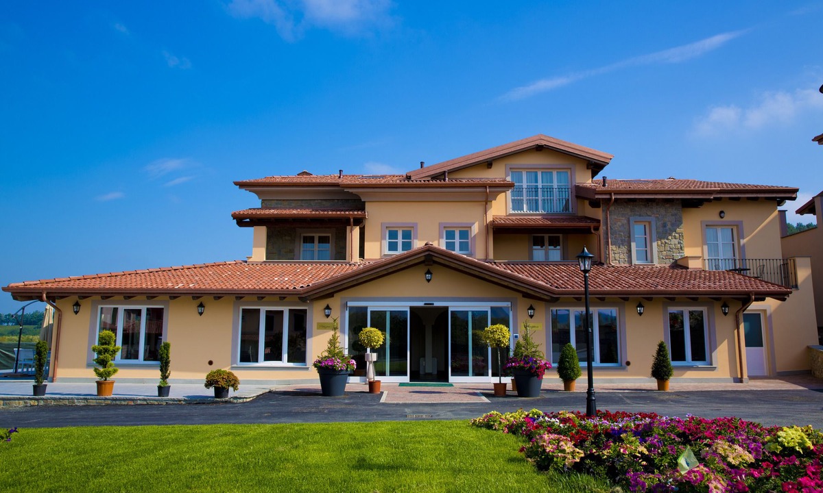 Castelletto d'Orba Hotel | Villa Carolina Resort