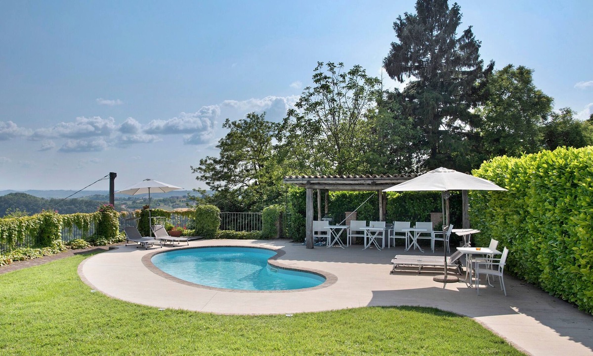 Murisengo House | Villa 'Casa Voglietti' with Private Pool, Wi-Fi and Air Conditioning
