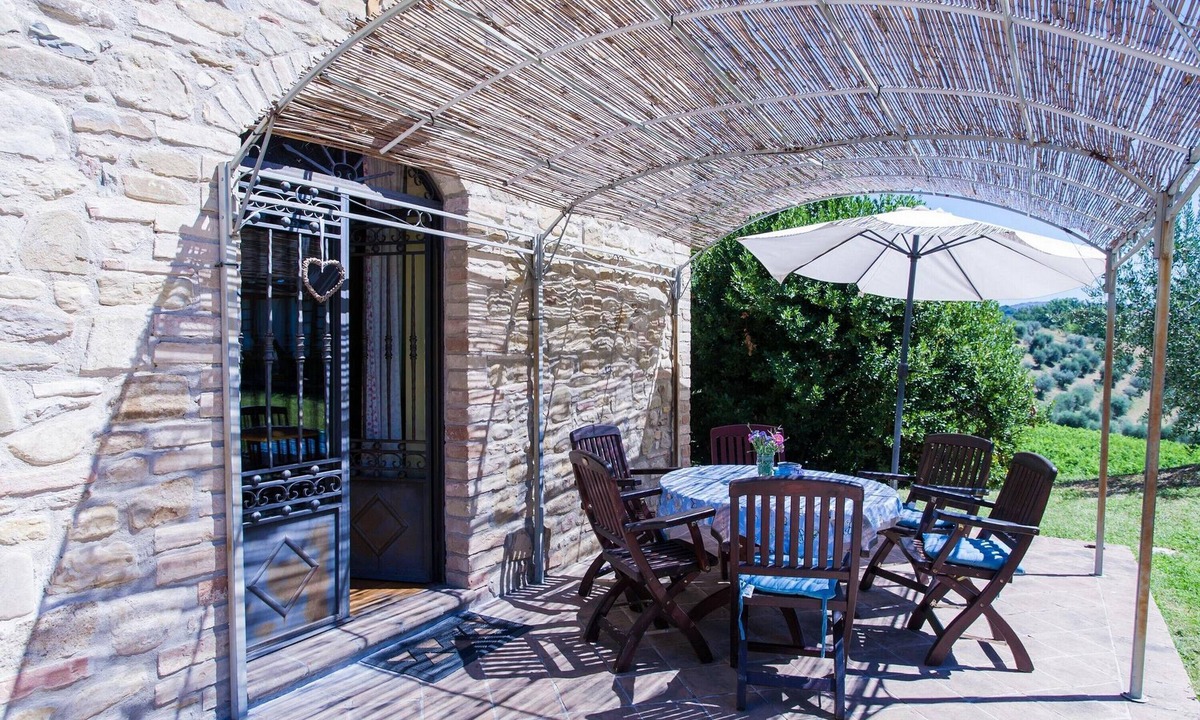 Ramazzano Apartment | Villa Cottage Umbertide, close to Gubbio and Assisi, with panoramic pool !