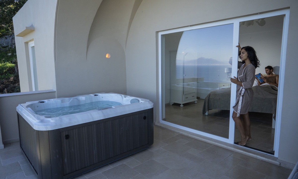 Anacapri Apartment | Villa DAlessandro Tatiana private apartment and private hot jacuzzi