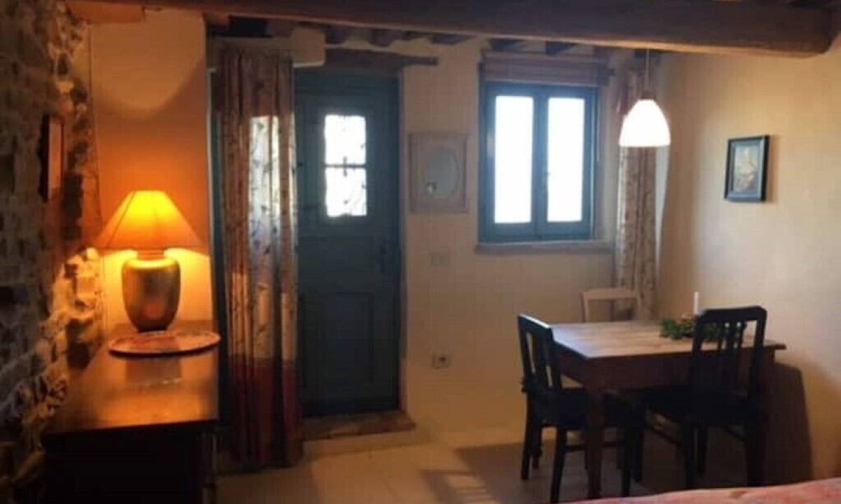 Barchi Apartment | Villa del Monte - cosy apartment 1-2 pers. with garden - authentic italian life