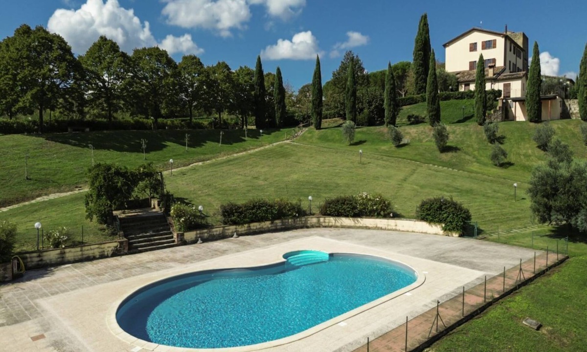 Bivio Lugnano Villa | Villa Dogane by MMega