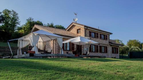 Falerone Villa | Villa Domus - Teloni