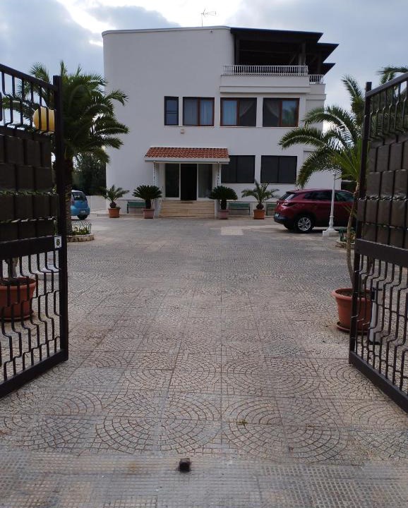 Trani Bed & Breakfast | Villa Erry