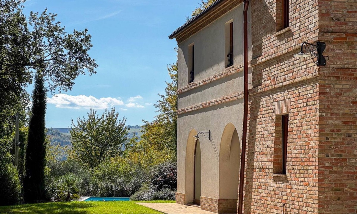 SantʼAngelo in Pontano Villa | Villa in the Sibillini Mountains, Pool & Privacy