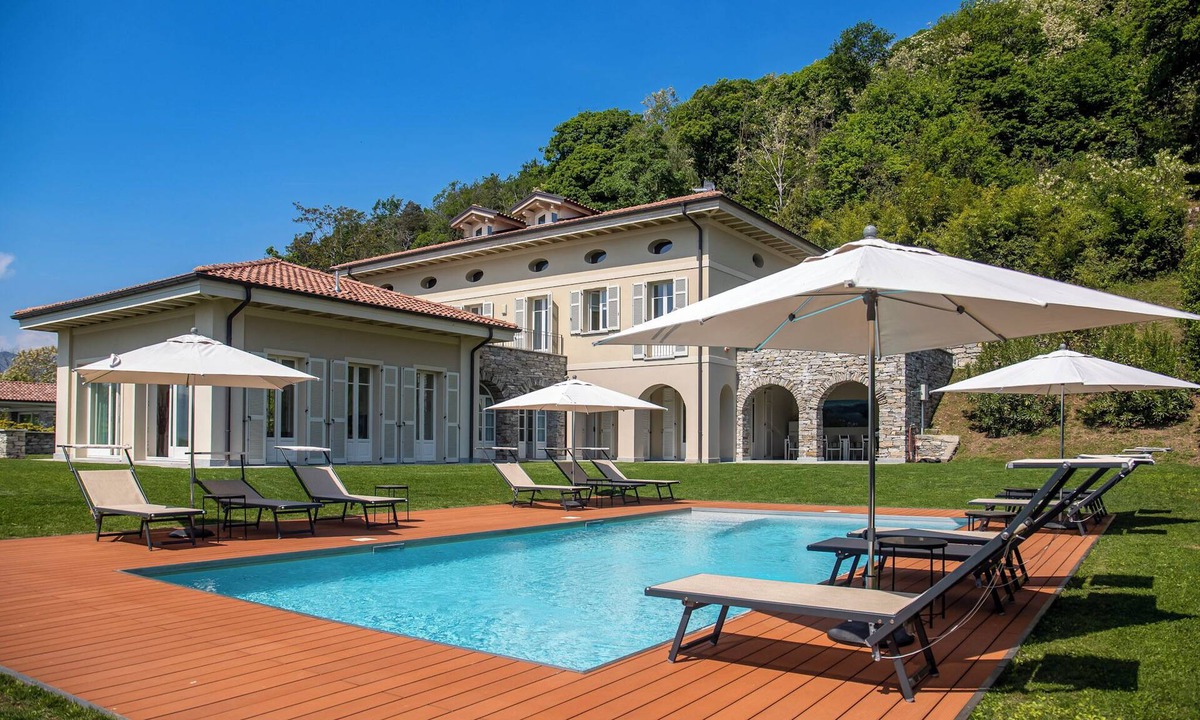Verbania Villa | Villa Il Portico by Lago Reisen