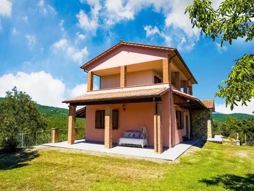 Ponte Buriano Villa | Villa in Pieve San Giovanni with Pool