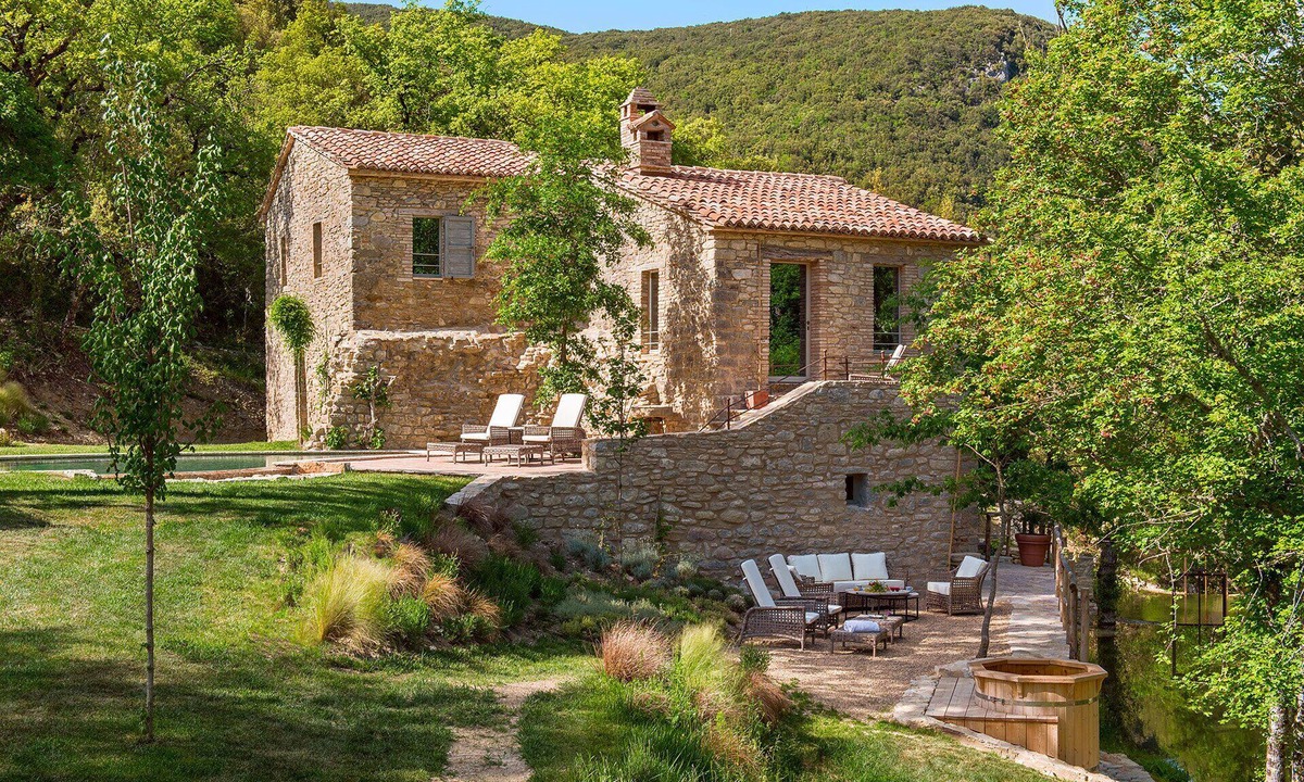 San Giovanni del Pantano Villa | Villa Montecito by Miani Group