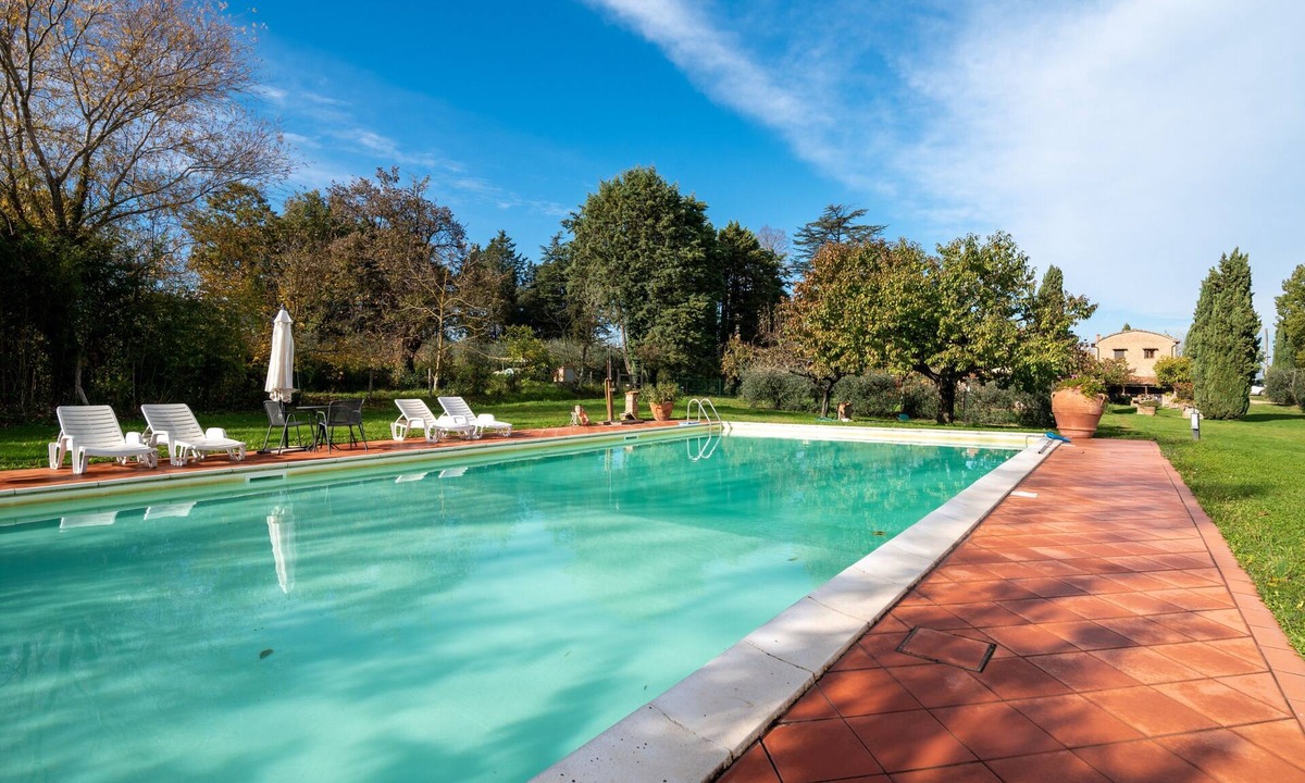 Bucine Villa | Villa 'La Stalla Il Sole Verde' with Shared Pool, Wi-Fi, Pets Allowed
