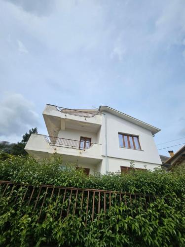 Avezzano Villa | Villa Laura app 2