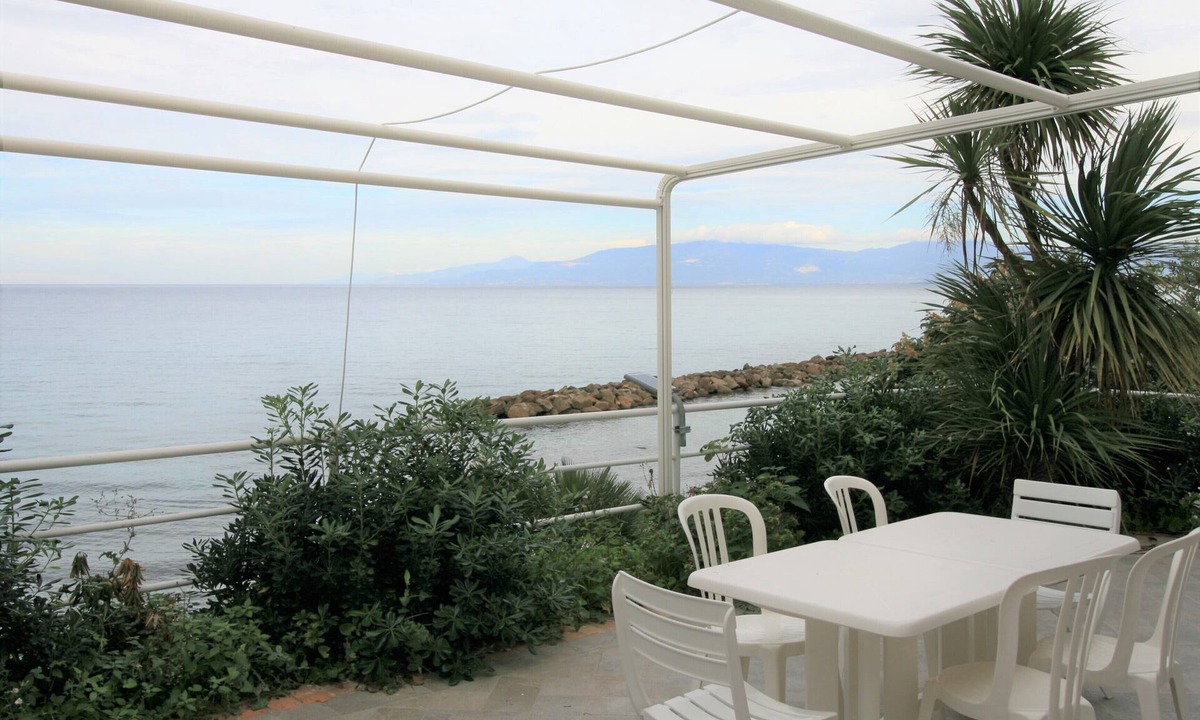 Pizzo Apartment | Villa Laura by the Sea - ST