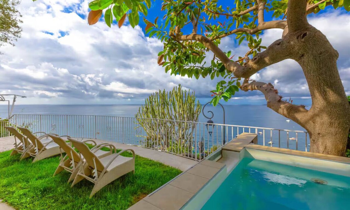Laurito House | Villa Le Sirene by Fantasia Villas