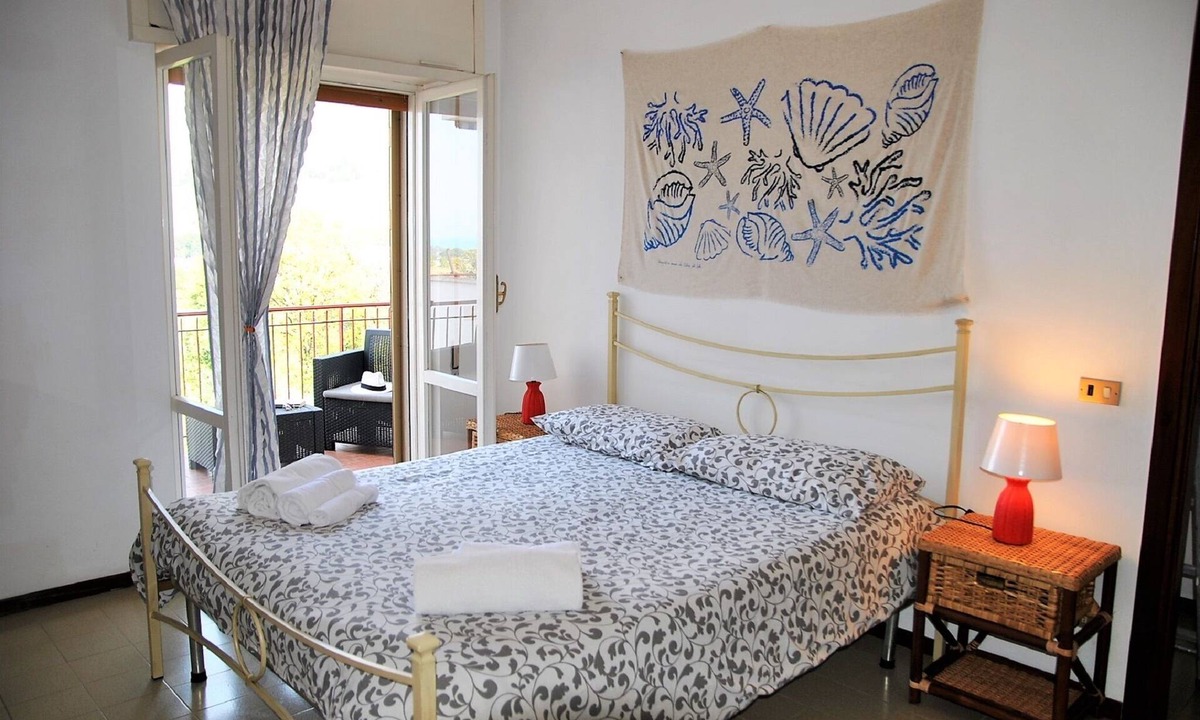Fondi House | Villa Lina for 7 Persons Near the Beach