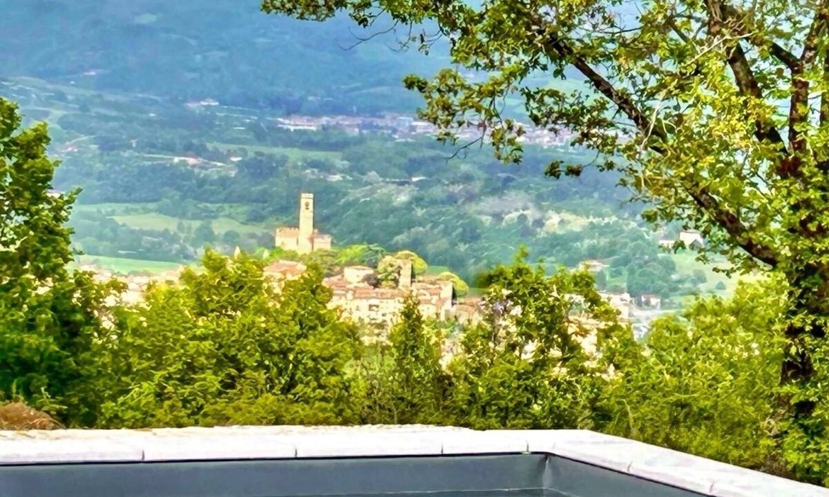 Porrena Villa | Villa Lux con vista unica sulla vallata del Casentino