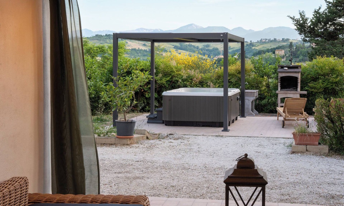 Loro Piceno House | Villa Maline - Hidden in Nature, Jacuzzi & Sauna