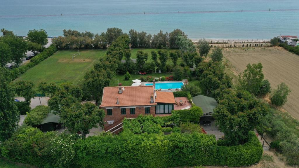 Casabianca di Fermo Hotel | Villa Mirella Beach