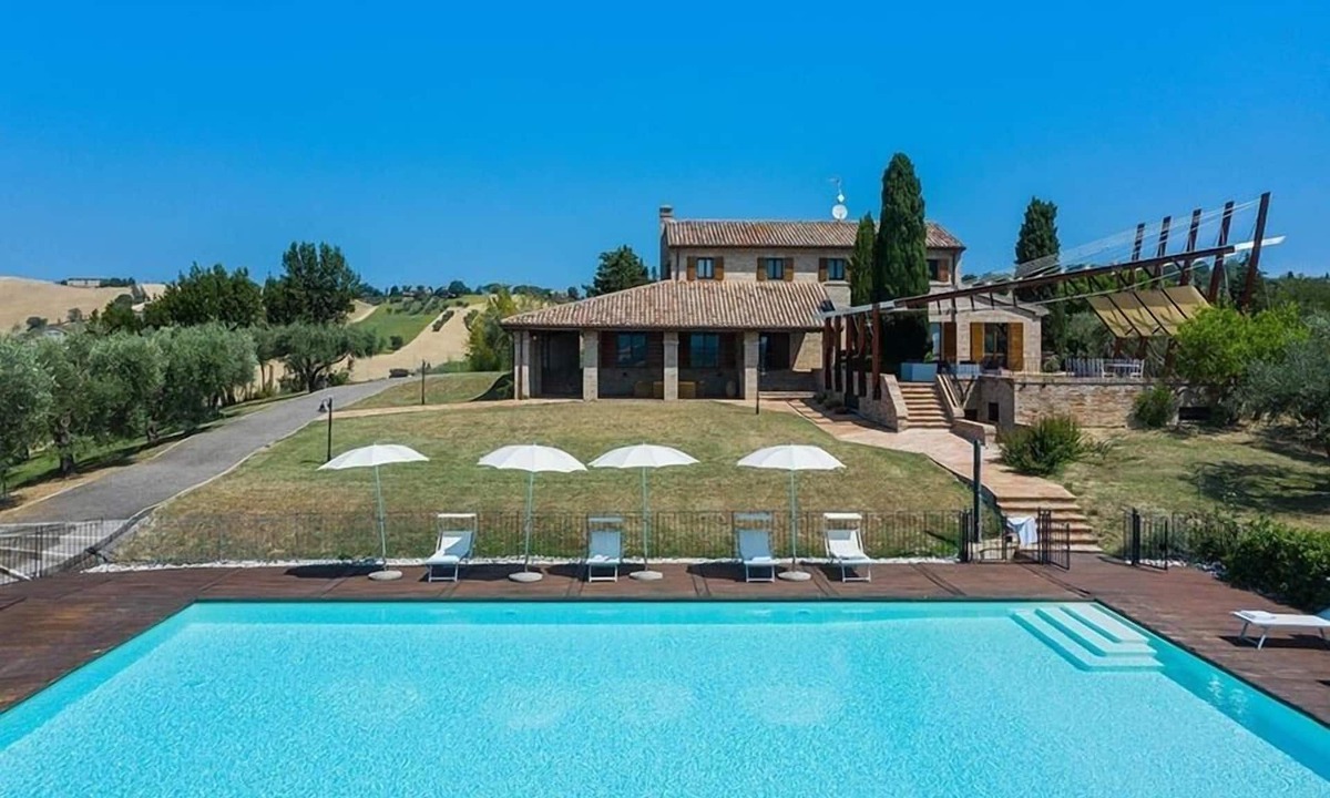 Ponte Rio Villa | Villa Monica - Private villa, 5 bedrooms, pool, wifi, pets, Marche