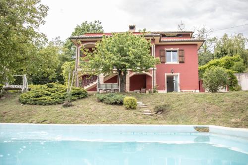 Apecchio House | Villa Patty villa con piscina e camino nelle Marche