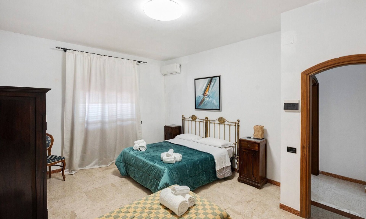 Torre Annunziata Apartment | Villa Pompeii Ruiins with Private Terrace, Wi-Fi, and Air Conditioning