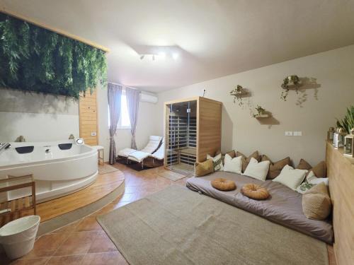 Fondi House | VILLA REGINA - Suite con Spa Sperlonga Vertice Rooms