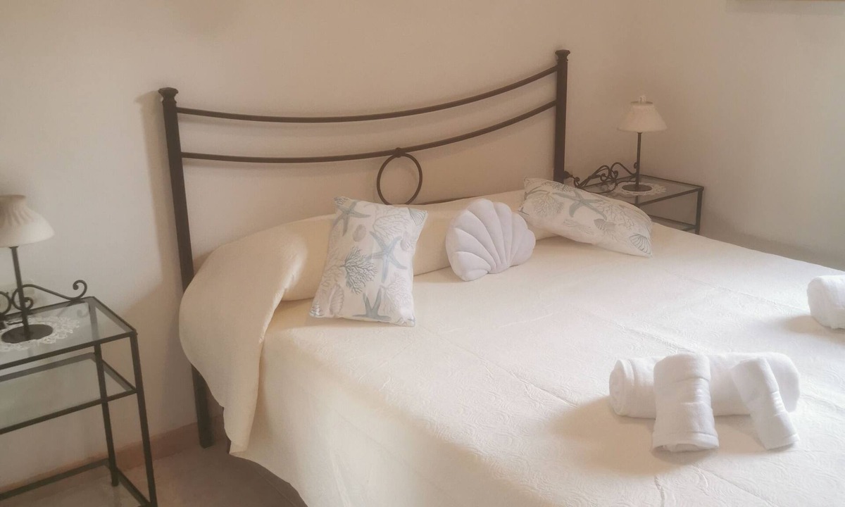 Montincello Villa | Villa Soleil vacation homes: detached cottage near the sea