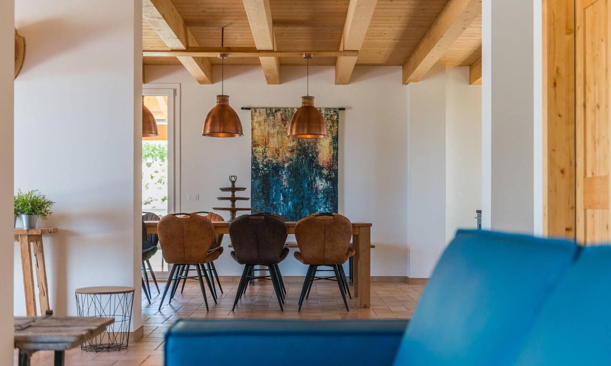 SantʼAngelo in Pontano Villa | Villa Teresa - 8 bedrooms, pool, airco, wifi, pet friendly, Le Marche